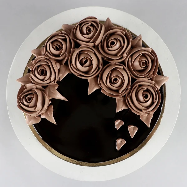 Chocolate Rose Designer Cake - 500 Gram