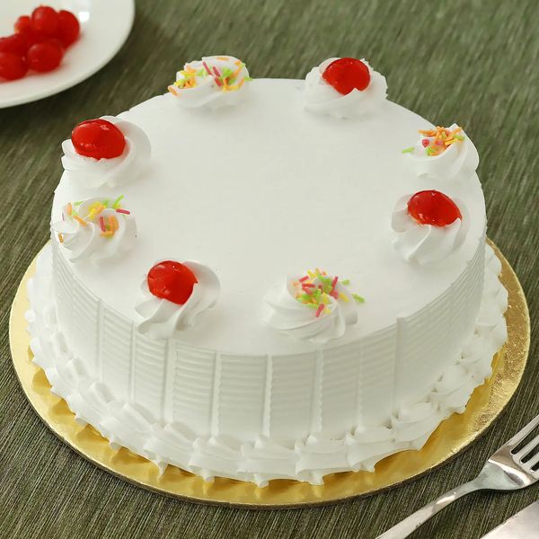 Fresh Flowers Vanilla Cake - 1 KG