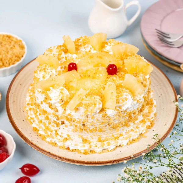 Pineapple With Butterscotch Cake - 1 KG