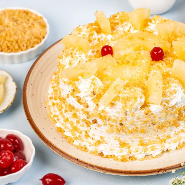 Pineapple With Butterscotch Cake - 500 Gram