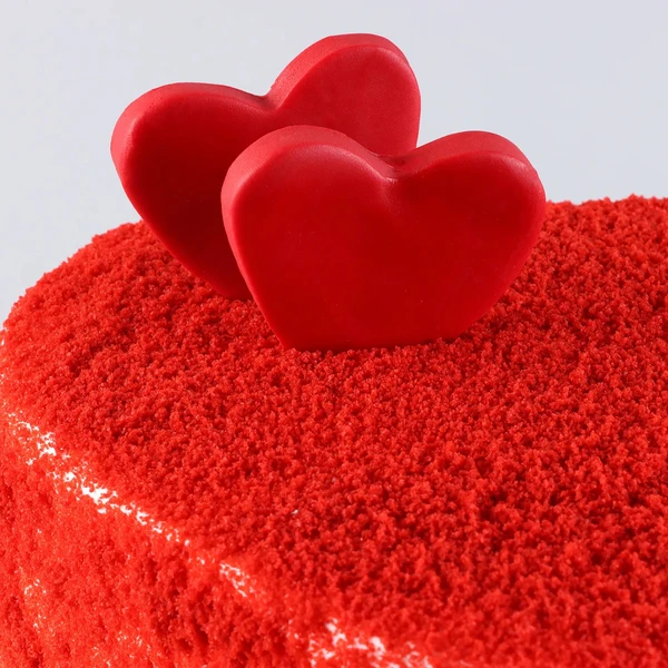 Sweet Red Heart Velvet Cake - 2 KG