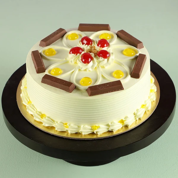 KitKat Butterscotch Cake - 500 Gram