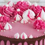 Pink Strawberry Cream Cake - 500 Gram