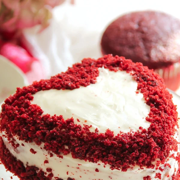 Red Velvet Heart Cream Cake - 500 Gram