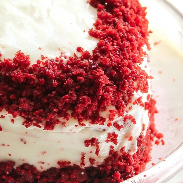 Red Velvet Heart Cream Cake - 500 Gram