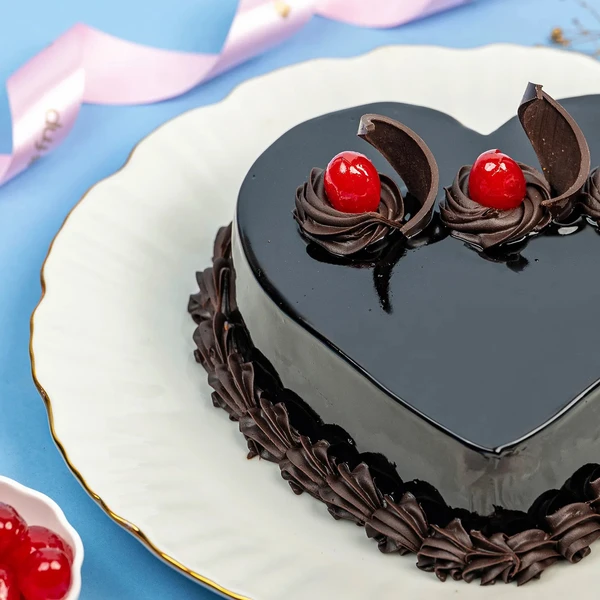 Chocolate Truffle Heart Cake - 1 KG