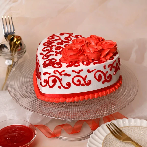 Rosy Heart Chocolate Cake - 500 Gram