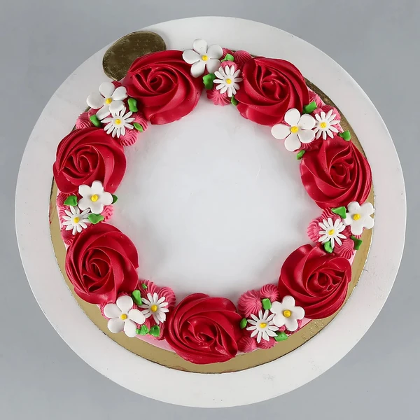 Lovely Red Roses Around Vanilla Cake - 1 KG