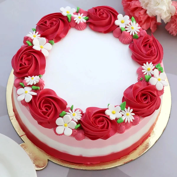 Lovely Red Roses Around Vanilla Cake - 2 KG