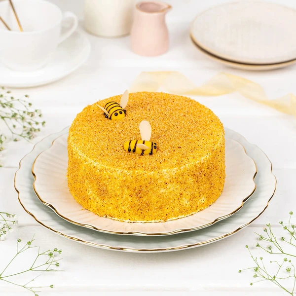 Honey Bee Butterscotch Cake - 1 KG