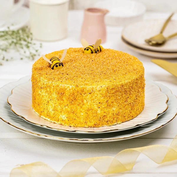 Honey Bee Butterscotch Cake - 1 KG