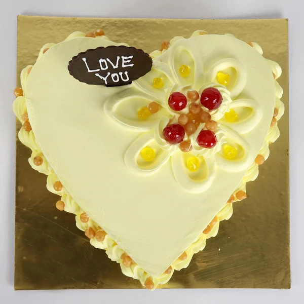 Heart Shaped Butterscotch Cake - 500 Gram