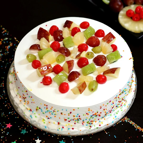 Fresh Flowers Fruit Vanilla Cake - 1 KG