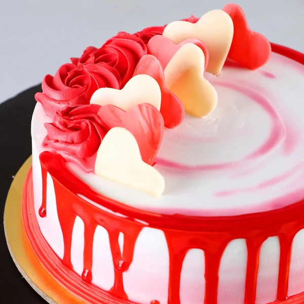 In Love Strawberry Cake - 500 Gram