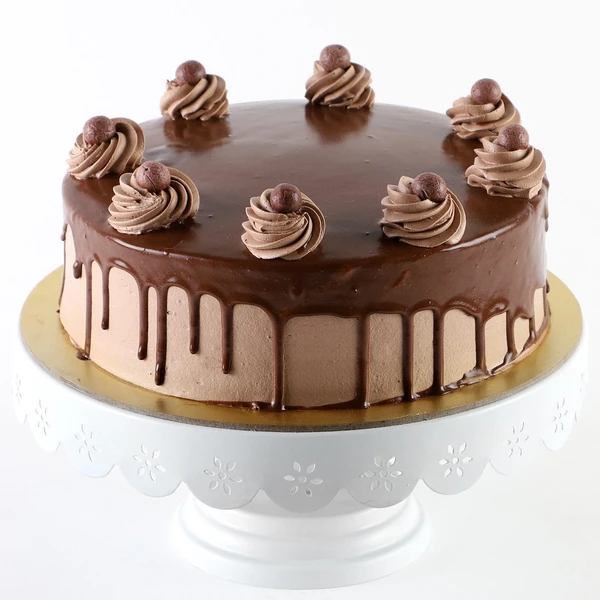 Glazed Chocolate Cream Cake - 1 KG