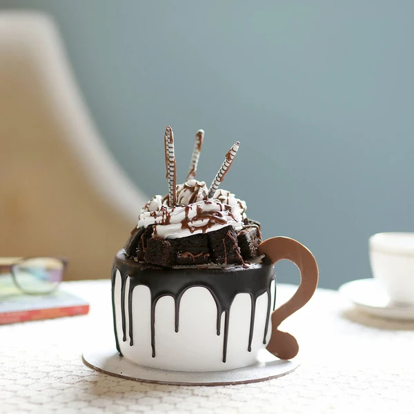 Frosty Mug Designer Chocolate Cake - 1 KG