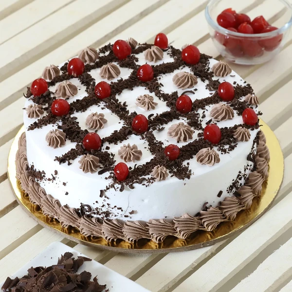 Zig Zag Black Forest Cake - 500 Gram