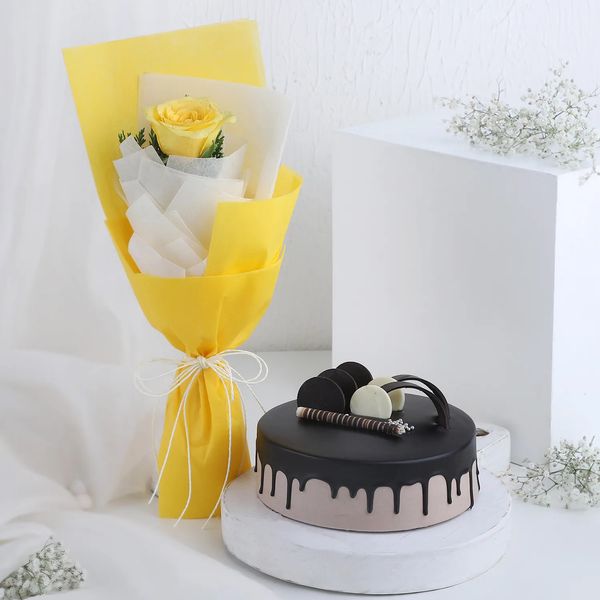 Yellow Rose & Chocolate Cake
