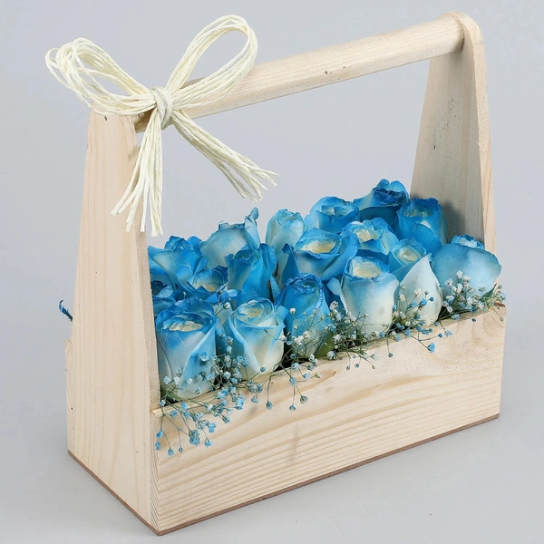 18 White & Blue Roses Basket