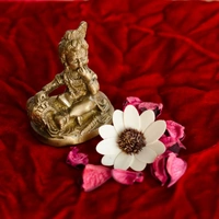 Brass Laddu Gopal Eating Makhan Lord Krishna Idol