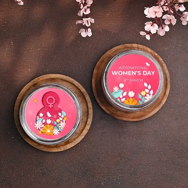 Women's Day Red Velvet Photo Jar Cake Combo - 375 Ml