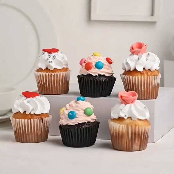Set Of 6 Different Strawberry Cupcakes