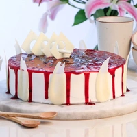 Blueberry Delight Drip Cake - 1 Kg