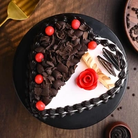 Heart Shape Chocolate Vanilla Cream Cake - 1 Kg