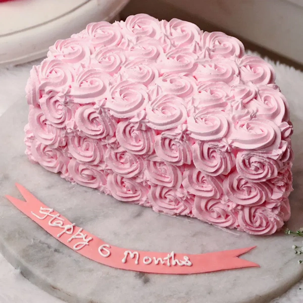 Strawberry Half Cake - 2 Kg