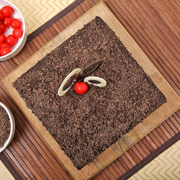 Choco Cherry Black Forest Square Cake - 500 Gm