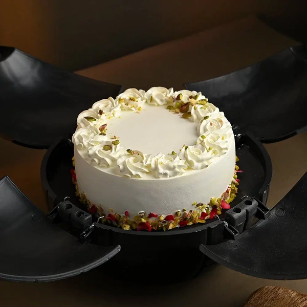 Pineapple Pistachio Bomb Cake - 500 Gm