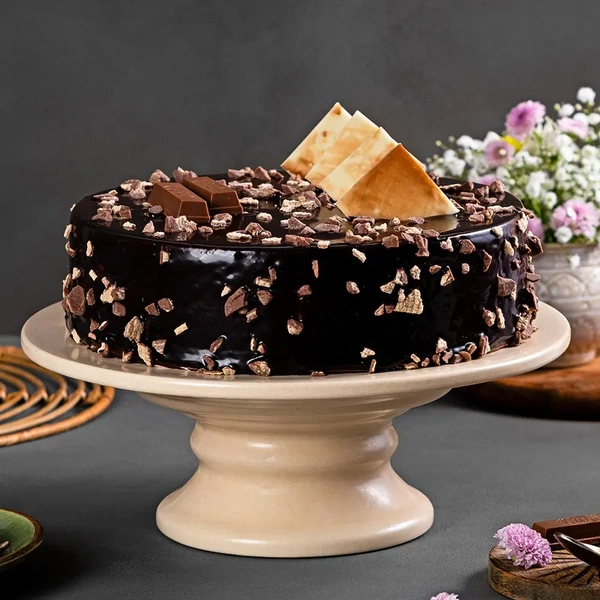 KitKat Chocolate Truffle Cake - 2 Kg