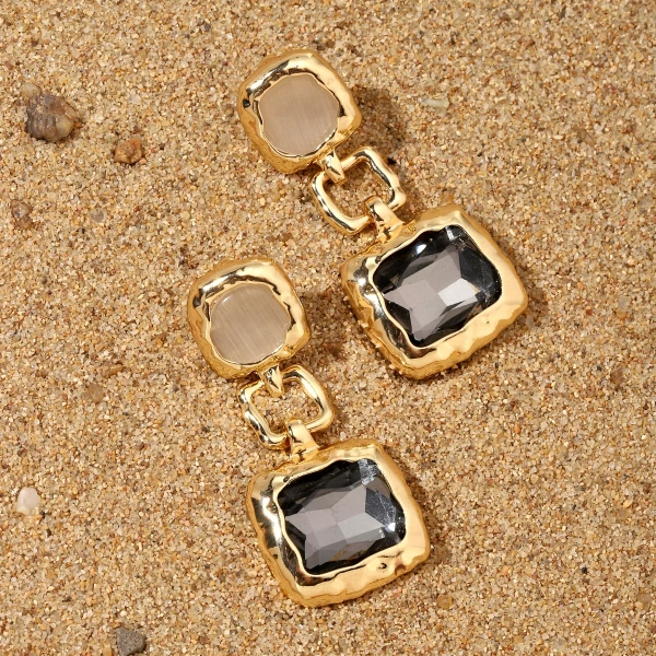 Grandiose Luxury Gold Earring