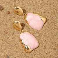 Swanky Luxury Gold Earring