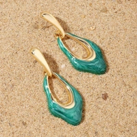 Elite Asymmetry Luxury Gold Earring