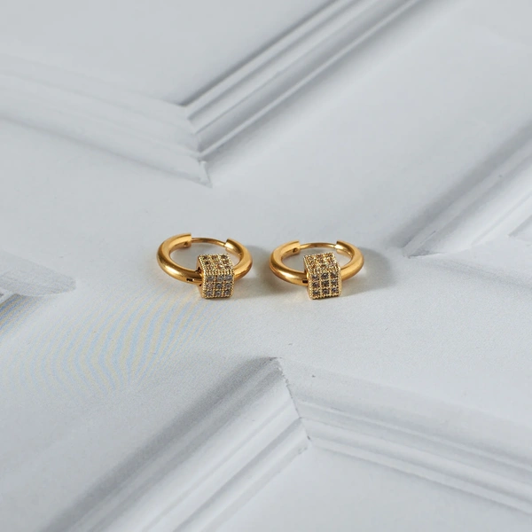 Trendy Golden Bali
