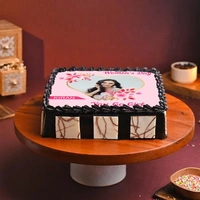 Womens Day Personalised Cake - 500 Gm