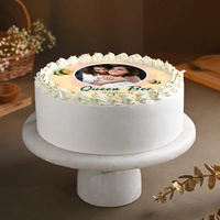 Queen Bee Photo Cake for Mom - 1 Kg