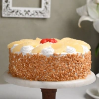 Pineapple Vanilla Caramel Crunch Cake - 2 Kg