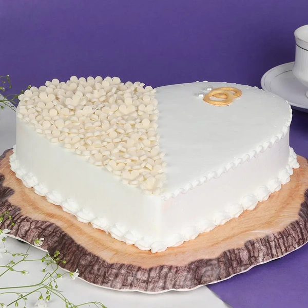 Engagement Rings Heart Shape Vanilla Cake - 1.5 Kg