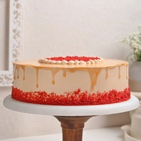 Red Velvet Coffee Drip Cream Cake - 1.5 Kg