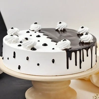 Choco Vanilla Whipped Cream Cake - 2 Kg