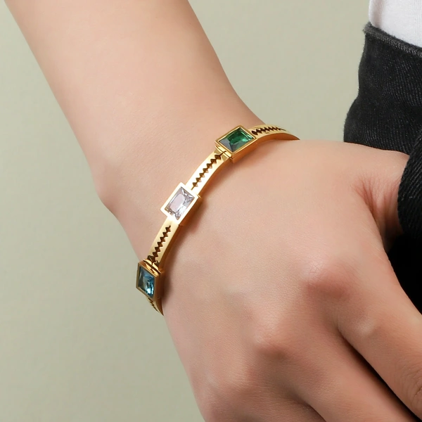Idyllic Gold Bracelet