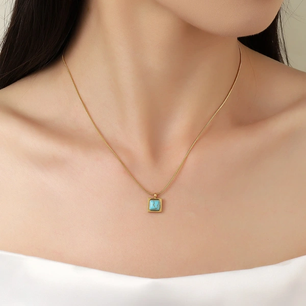 Sapphire Square Gold Necklace