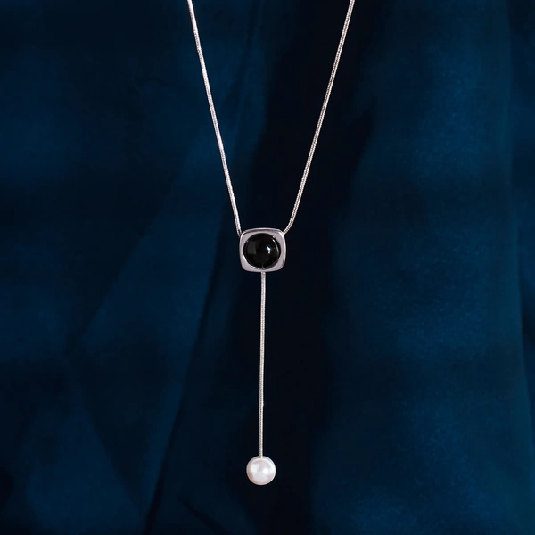Moon Pearl Silver Necklace