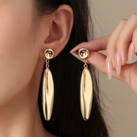 Glorious Luxury Gold Earring