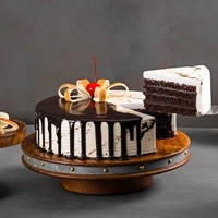 Chocolate Vanilla Half & Half Cake - 500 Gm