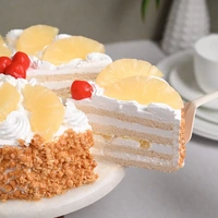 Pineapple Vanilla Caramel Crunch Cake - 2 Kg