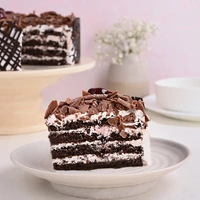 Cherry Chocolate Black Forest Cake - 2 Kg