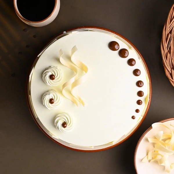 Delightful Butterscotch Birthday Cake - 1.5 Kg